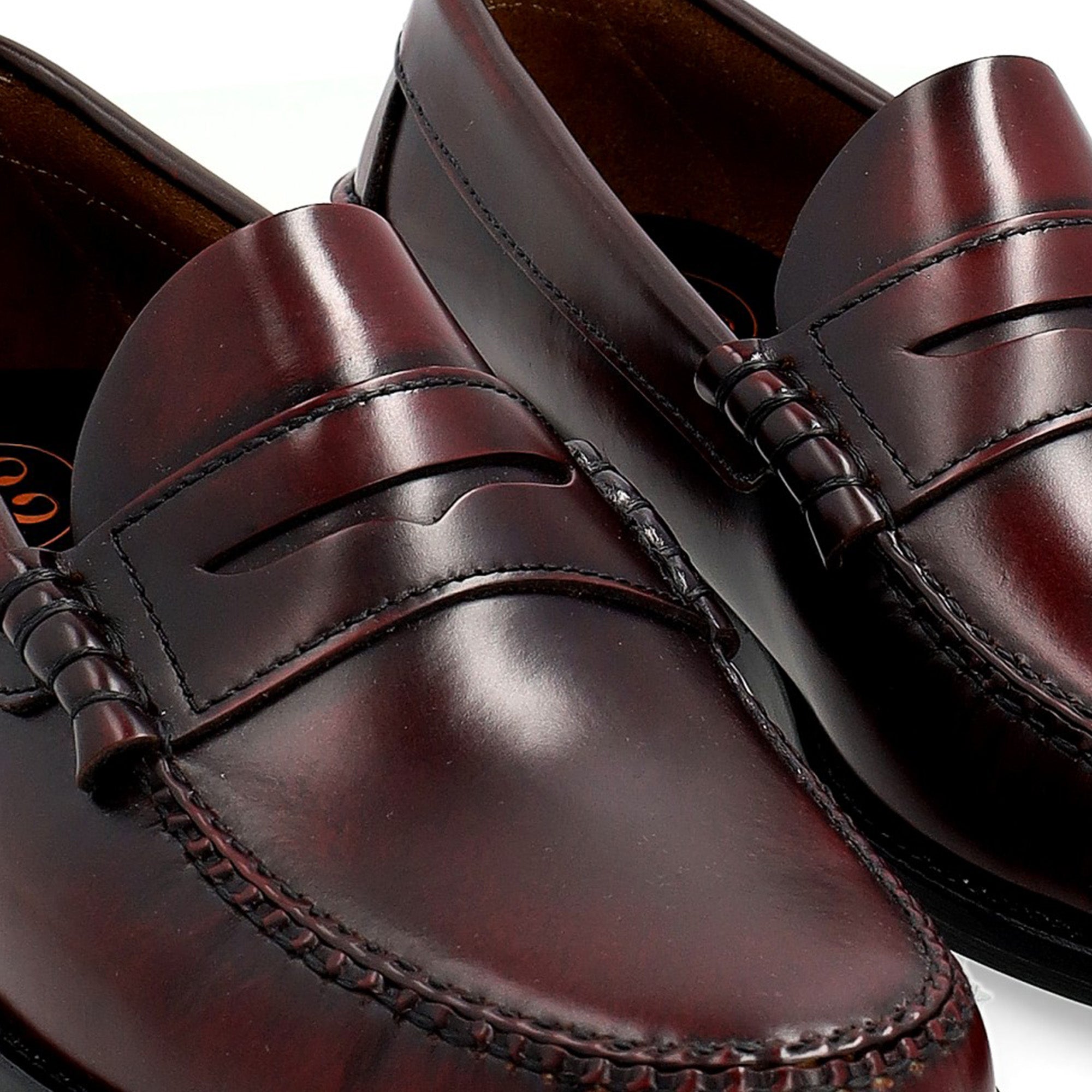 Zapato Castellano hombre Lucentum · Piel burdeos · Producción Limitada