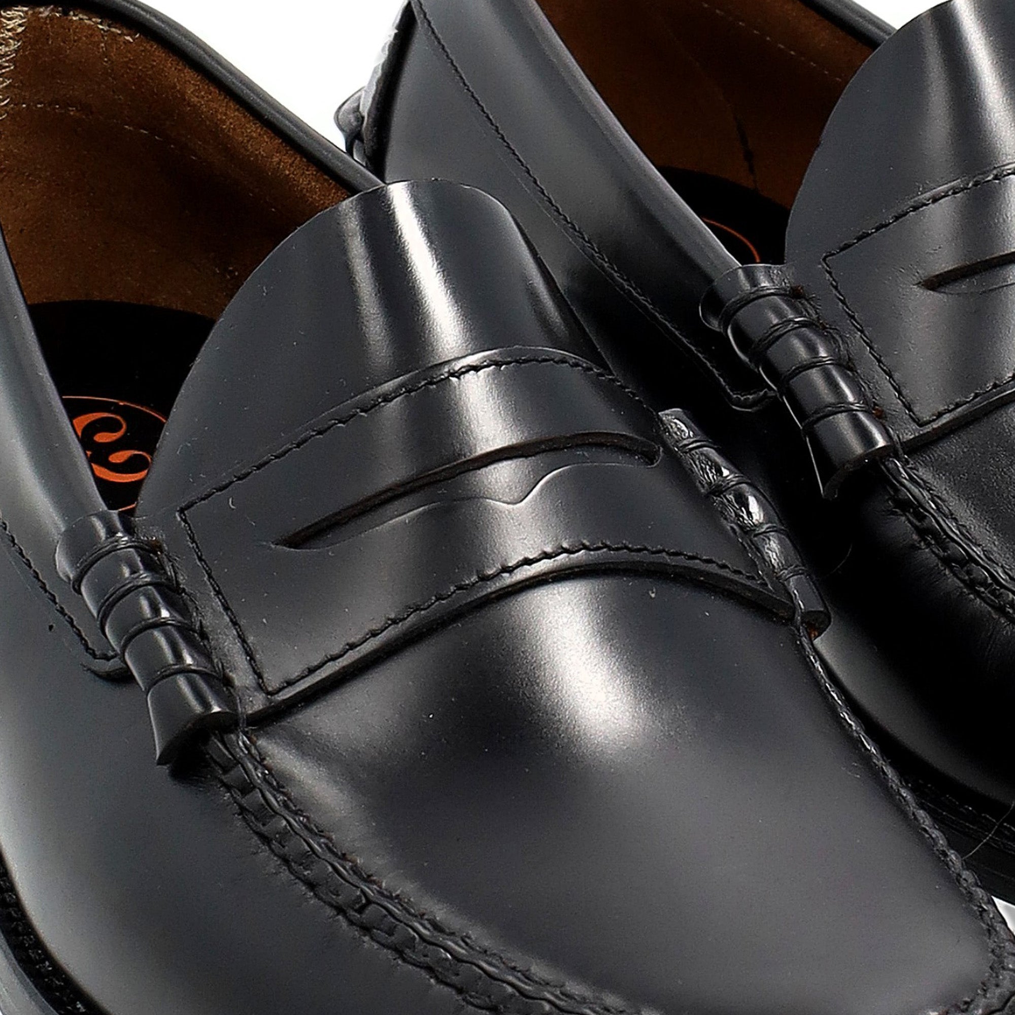 Zapato Castellano hombre Lucentum · Piel Negra · Producción Limitada