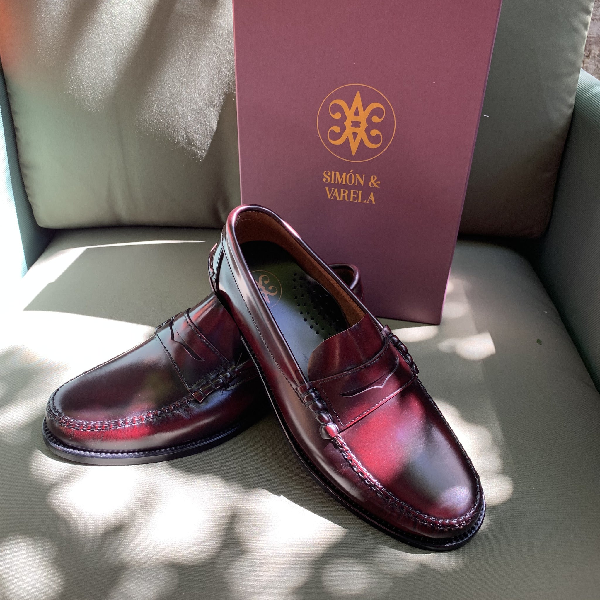 Zapato Castellano hombre Lucentum · Piel burdeos · Producción Limitada