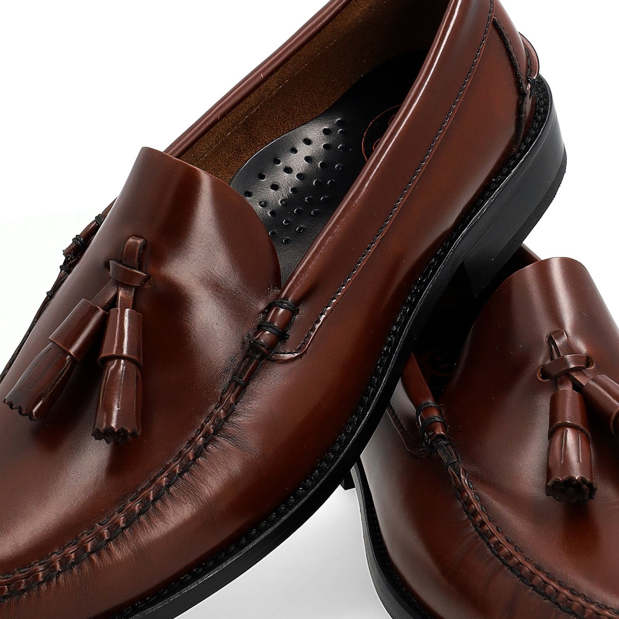 Helmantic Golden · Zapato Castellano hombre con Borlas · Confección Limitada