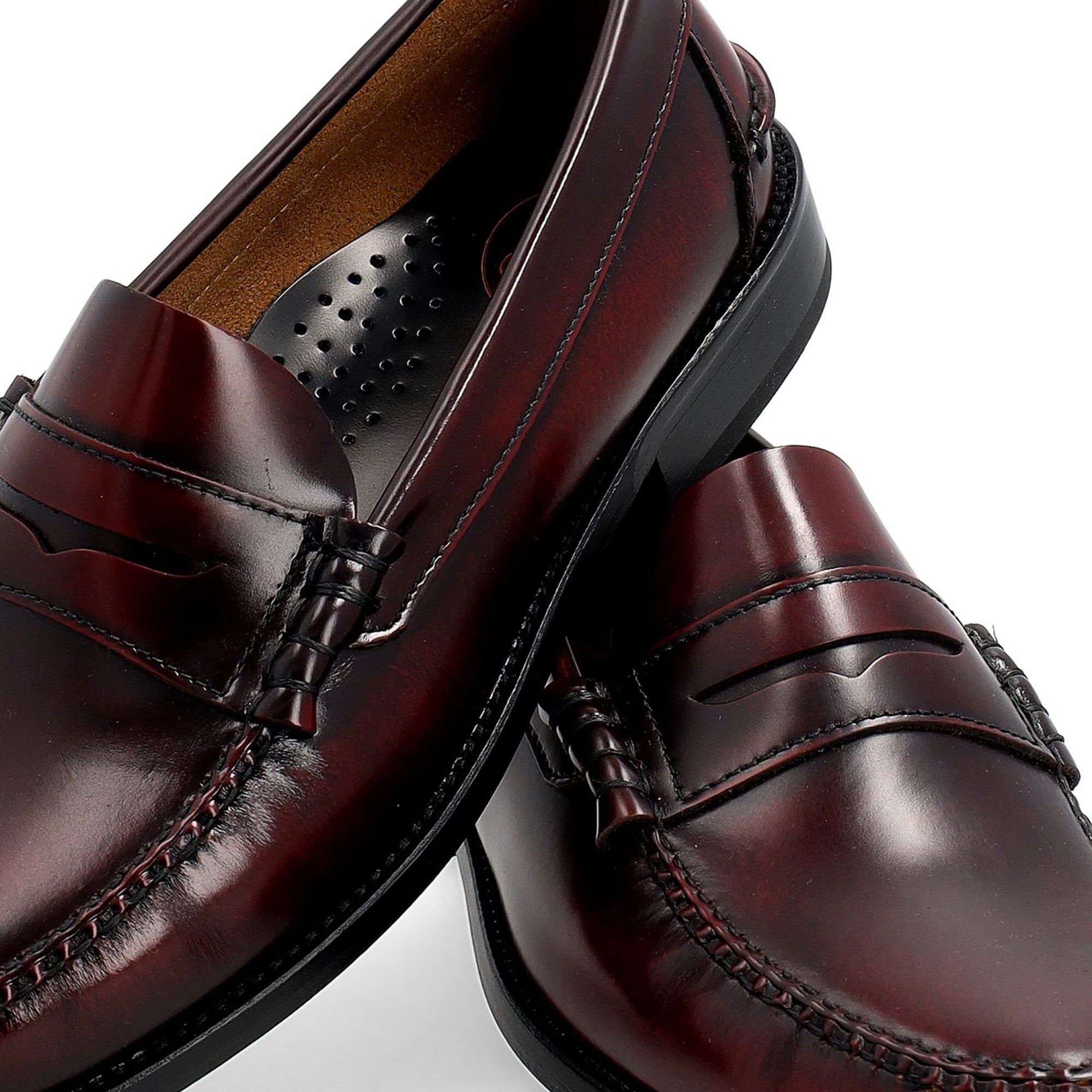 Zapato Castellano hombre Lucentum · Piel burdeos · Producción Limitada
