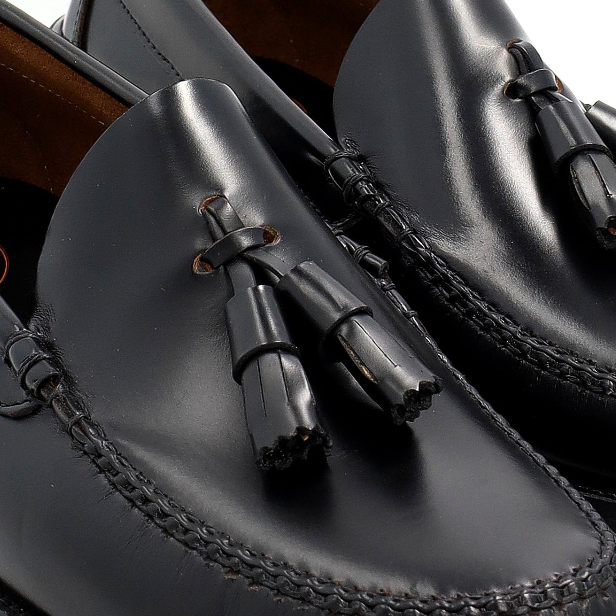 Helmantic Negro · Zapato Castellano hombre con Borlas · Elaboración Limitada