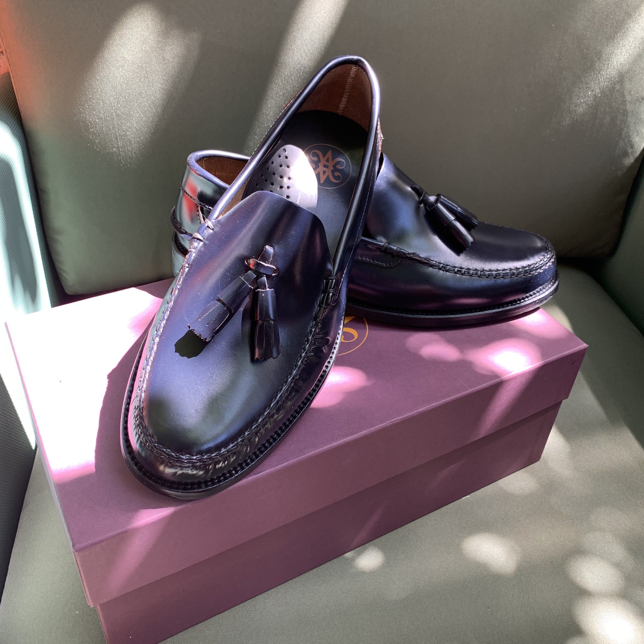 Helmantic Marino · Zapato Castellano hombre con Borlas · Elaboración Limitada