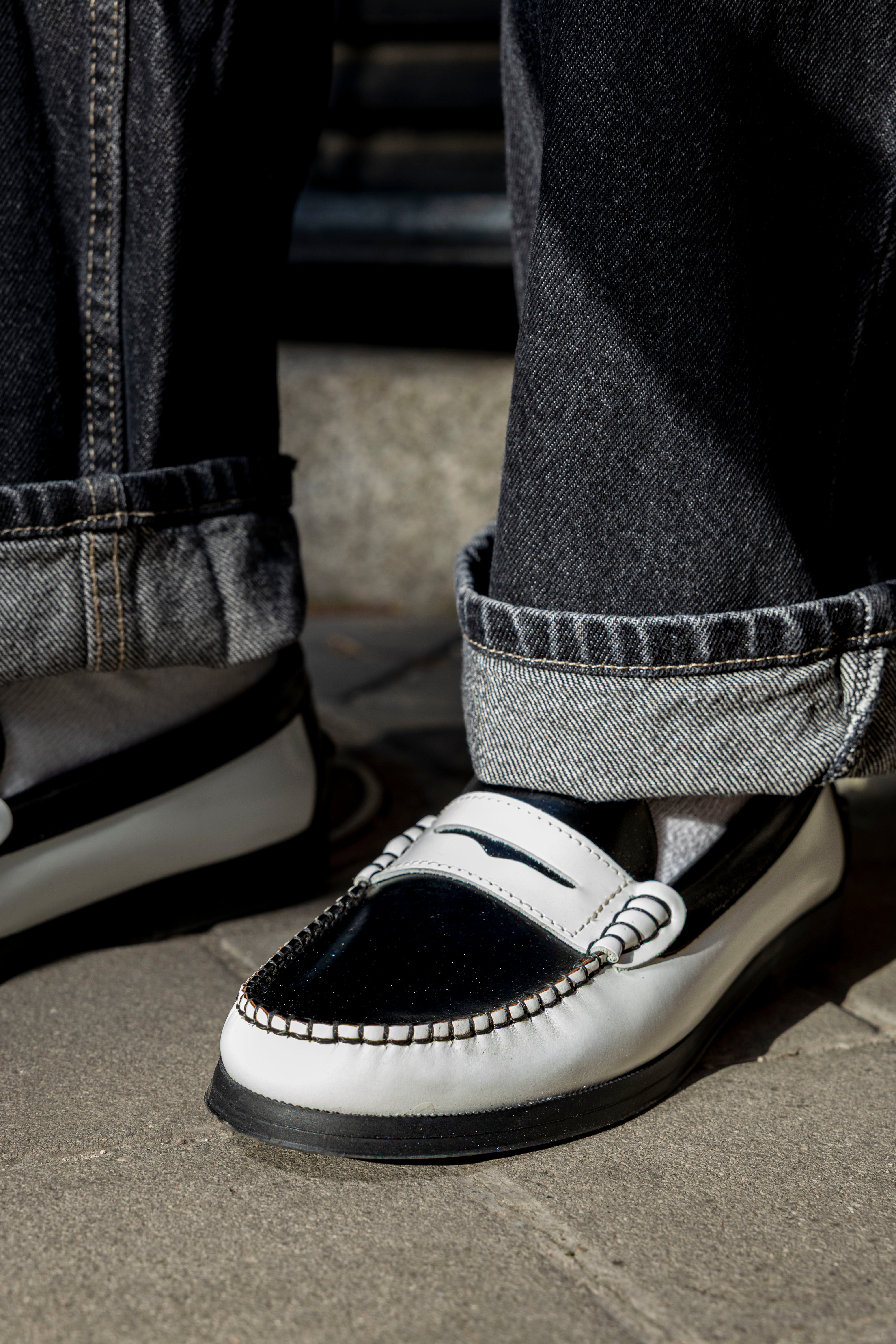 Zapato Castellano Mujer Blanco y Negro Antifaz